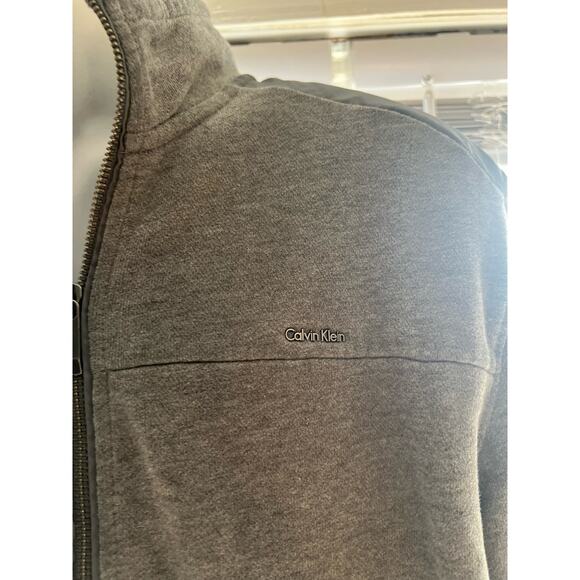 Calvin Klein Grey Full-Zip Jacket – Men’s Size L, Stylish, Comfortable Outerwear - Picture 5 of 6